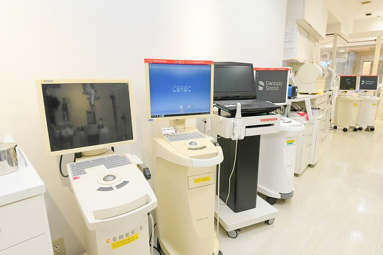 CEREC　口腔内スキャナー